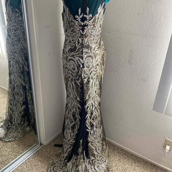 BLACK SILVER GOLD SEQUIN BEADED FORMAL DRESS BY ELIZABETH K SIZE L - Picture 2 of 10